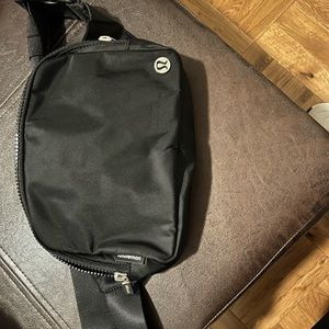 Lululemon Everywhere Belt bag Large 2L